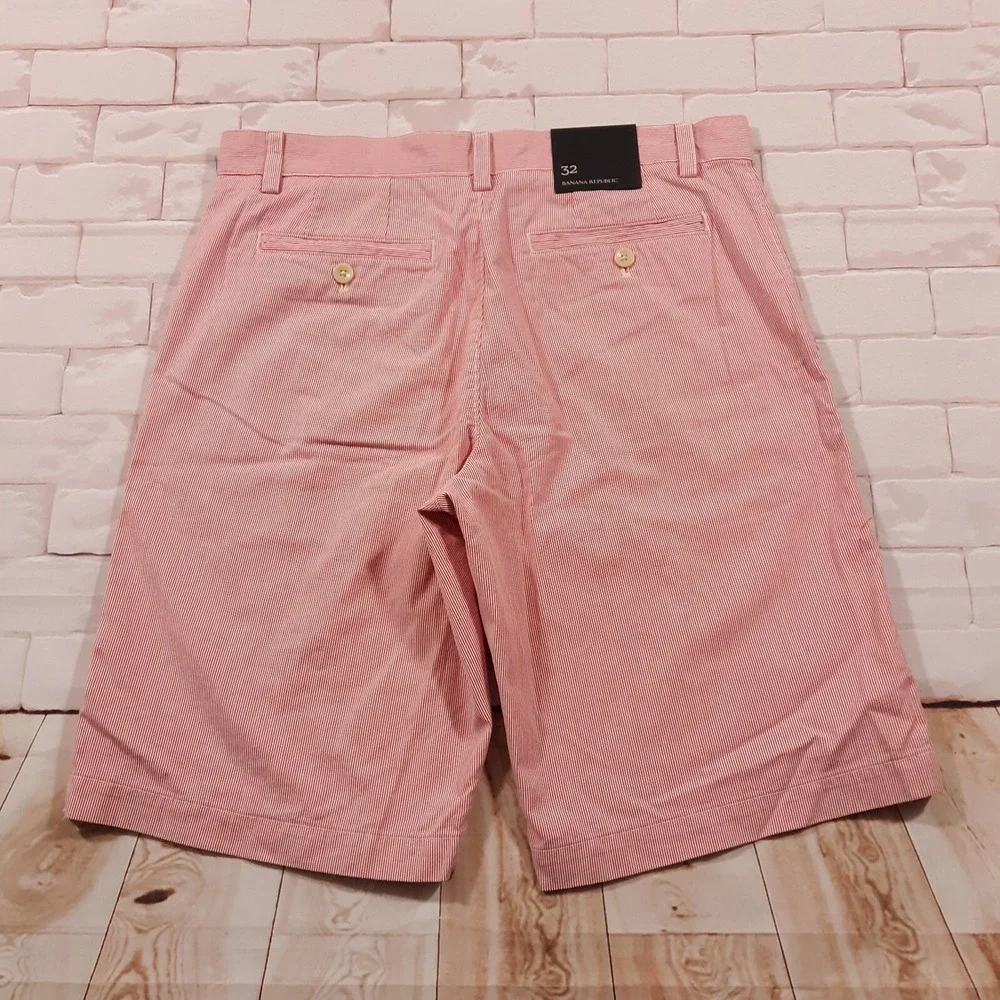 Banana Republic Chino Shorts Mens 32 x 10.5 Cotton Red Pinstripe Flat Front NEW